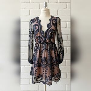 Boutique Lace Plunge Skater Dress by BooHoo Size 4 (NWT)